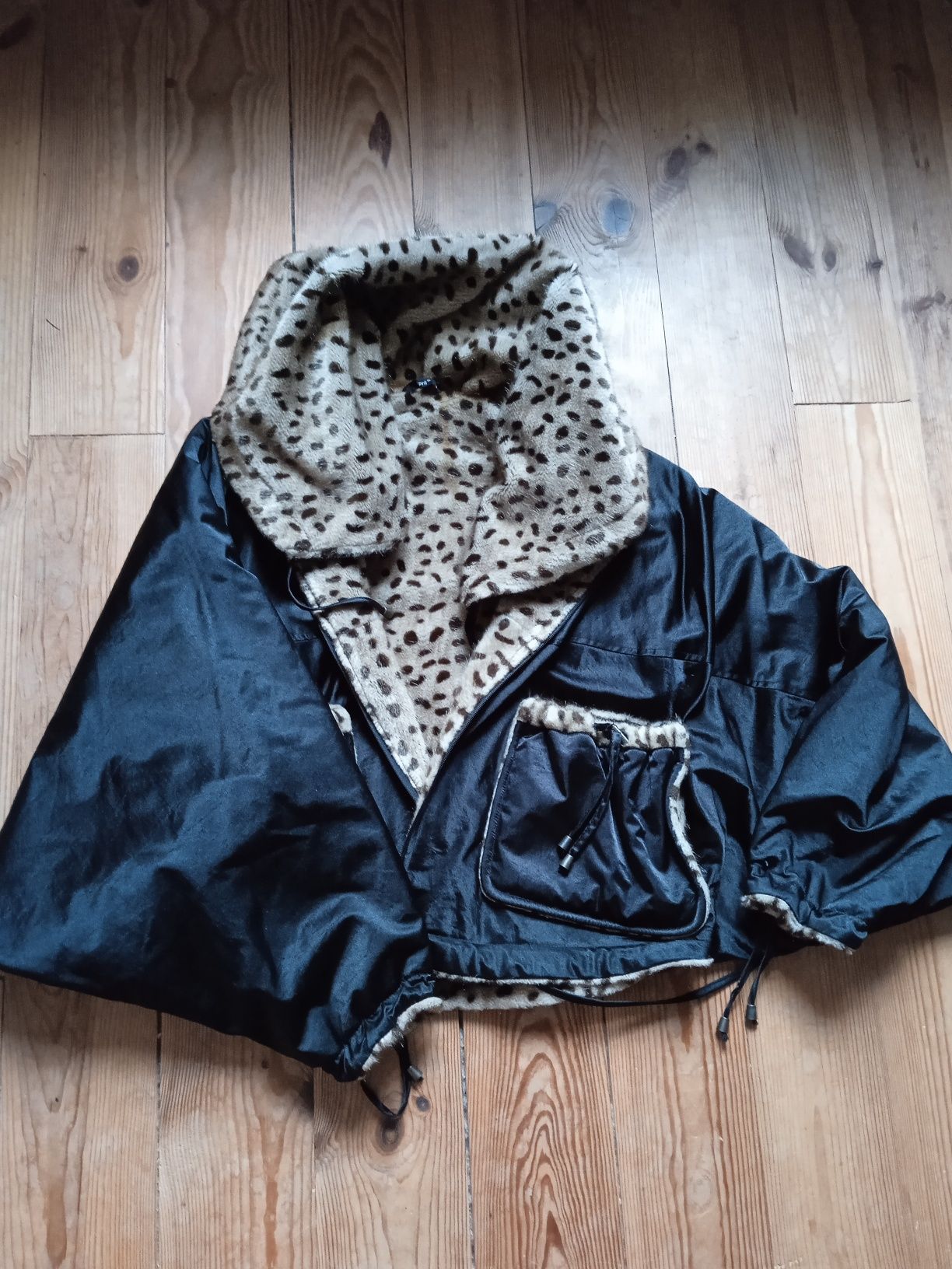 Пальто и леопардовая куртка подойдёт для беременных.