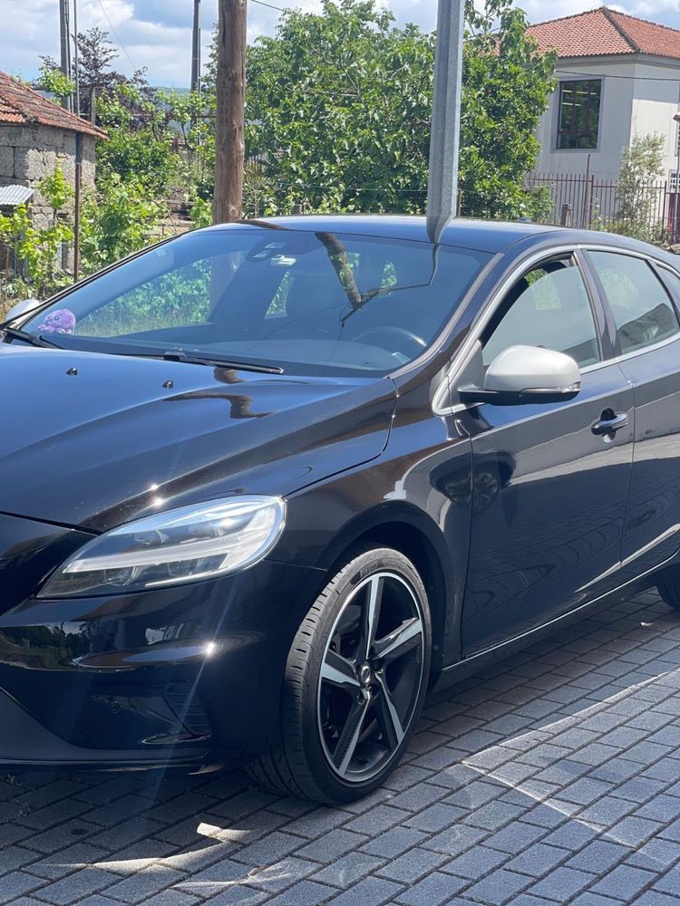 Volvo v40 R-DESIGN D3 cx automática