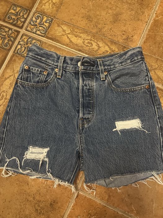 Джинсові шорти левайс S
