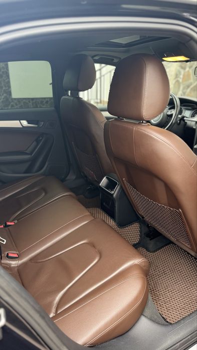 Продаю ауді А4 premium plus