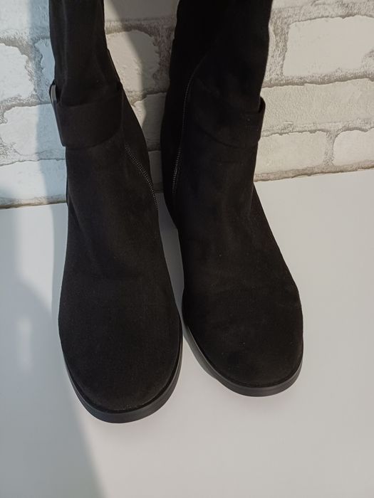 Зимові замшеві жіночі сапожки