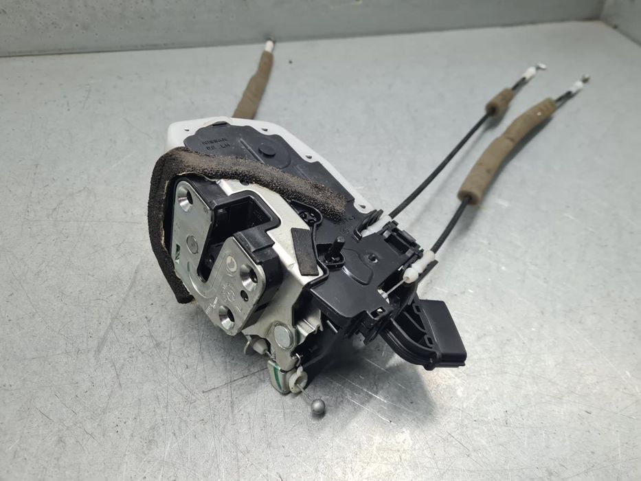 Fechadura / fecho porta trás esquerdo NISSAN Juke (F15)