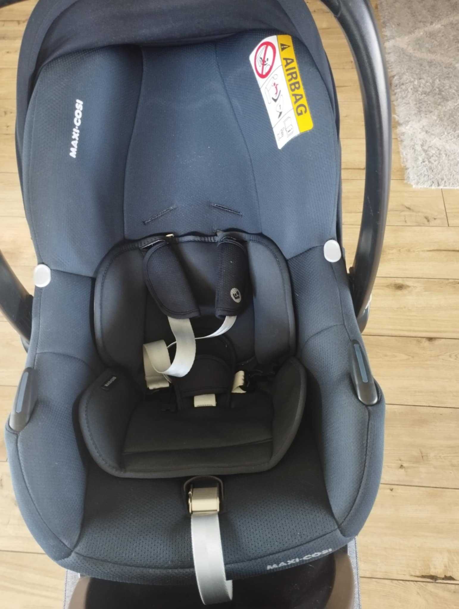Fotelik z bazą Maxi Cosi
