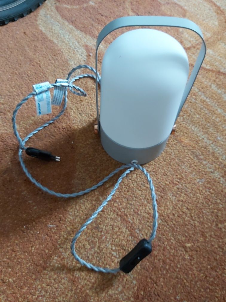 Lampa przenośna, może byc na balkon