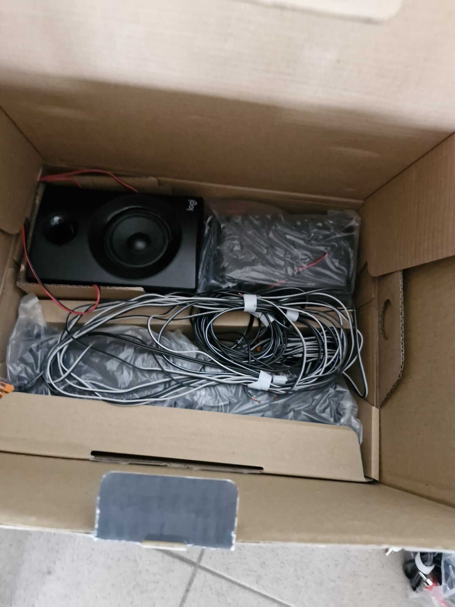 Zestaw głośników Logitech Z607 5.1 Surround Sound