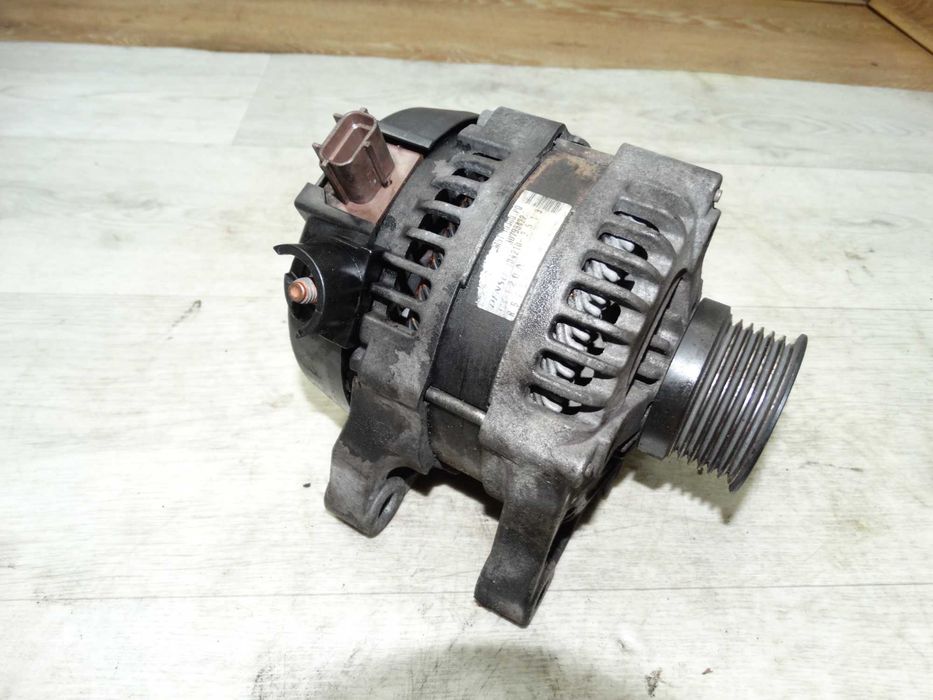 Генератор 120 А 1.6 tdci Ford Focus II 04-11)/C-Max (03-10) 1042103513