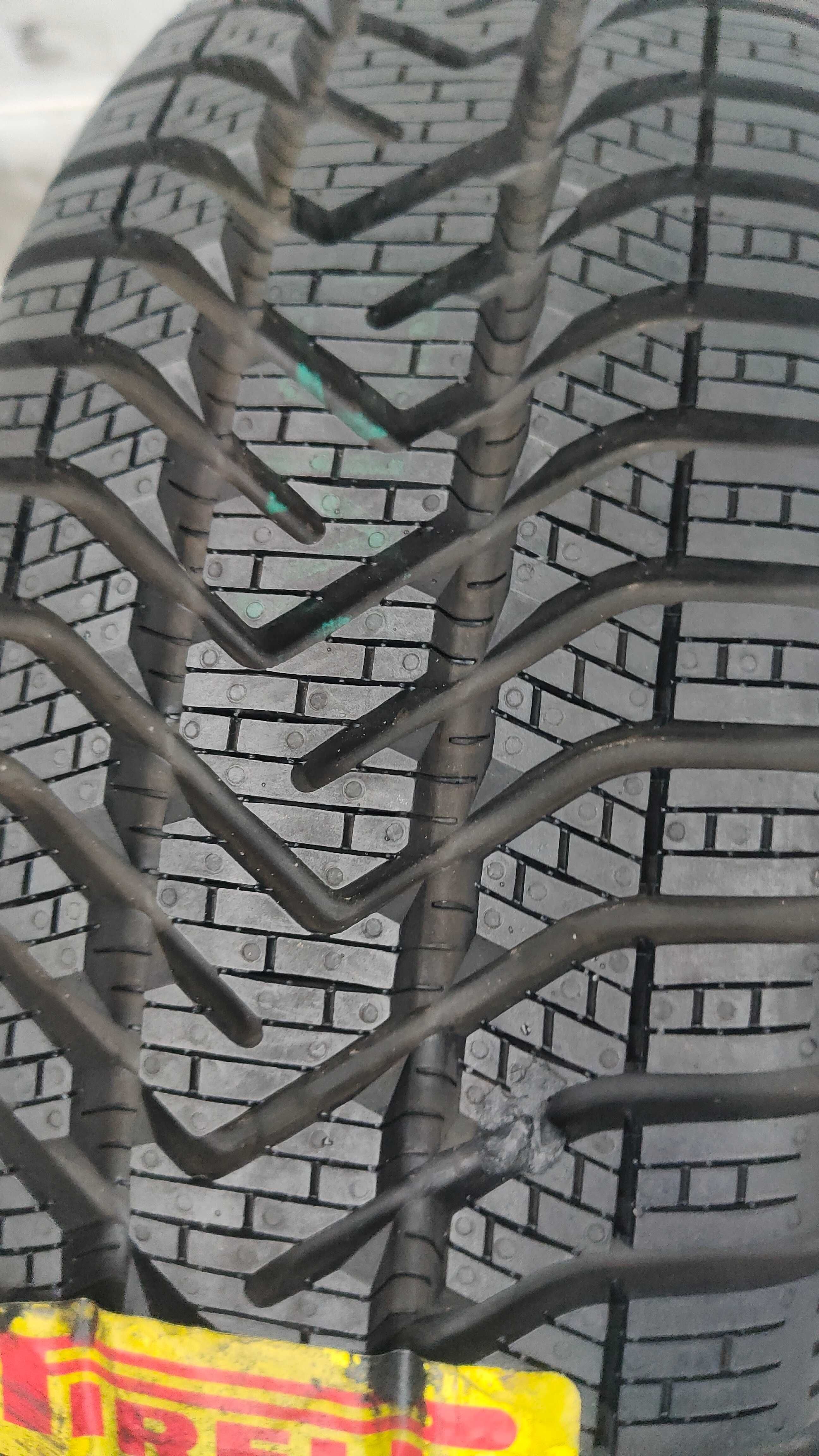 Opona Zimowa 175/65/14 Pirelli