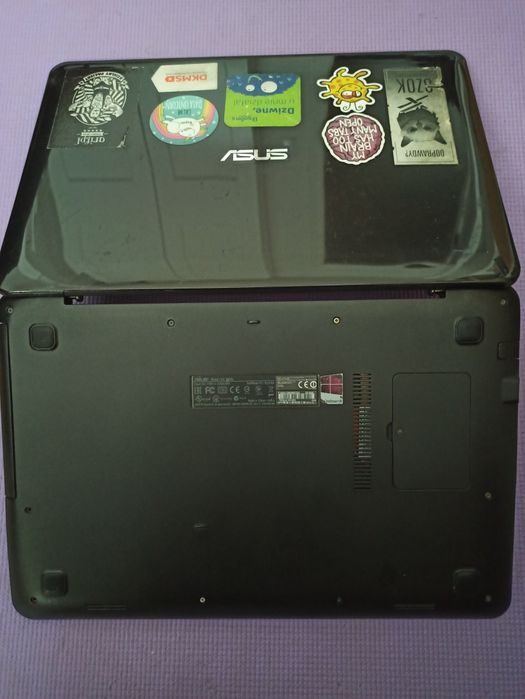 Komputer ASUS R556L i5 12GB RAM GeForce