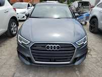 Audi A3 2.0 TFSI Limousine quattro Virtual Cocpit autko w transporcie