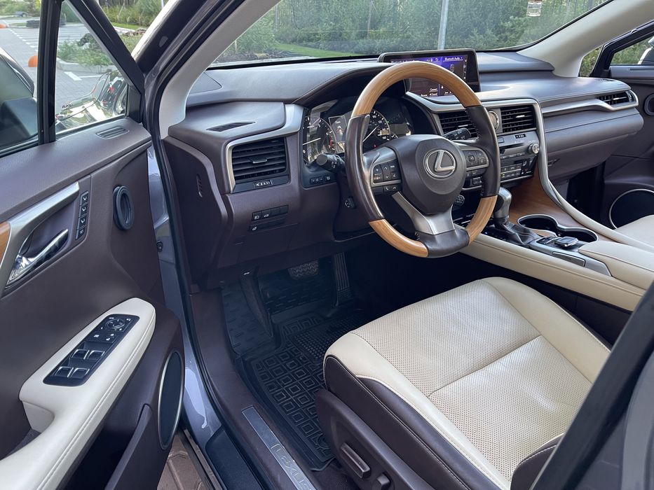 Продам Lexus RX 350 в отличном состоянии!