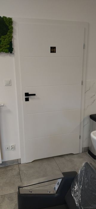Sprzedam kompletne drzwi 4 sztuki 80cm Rezerwacja białe D