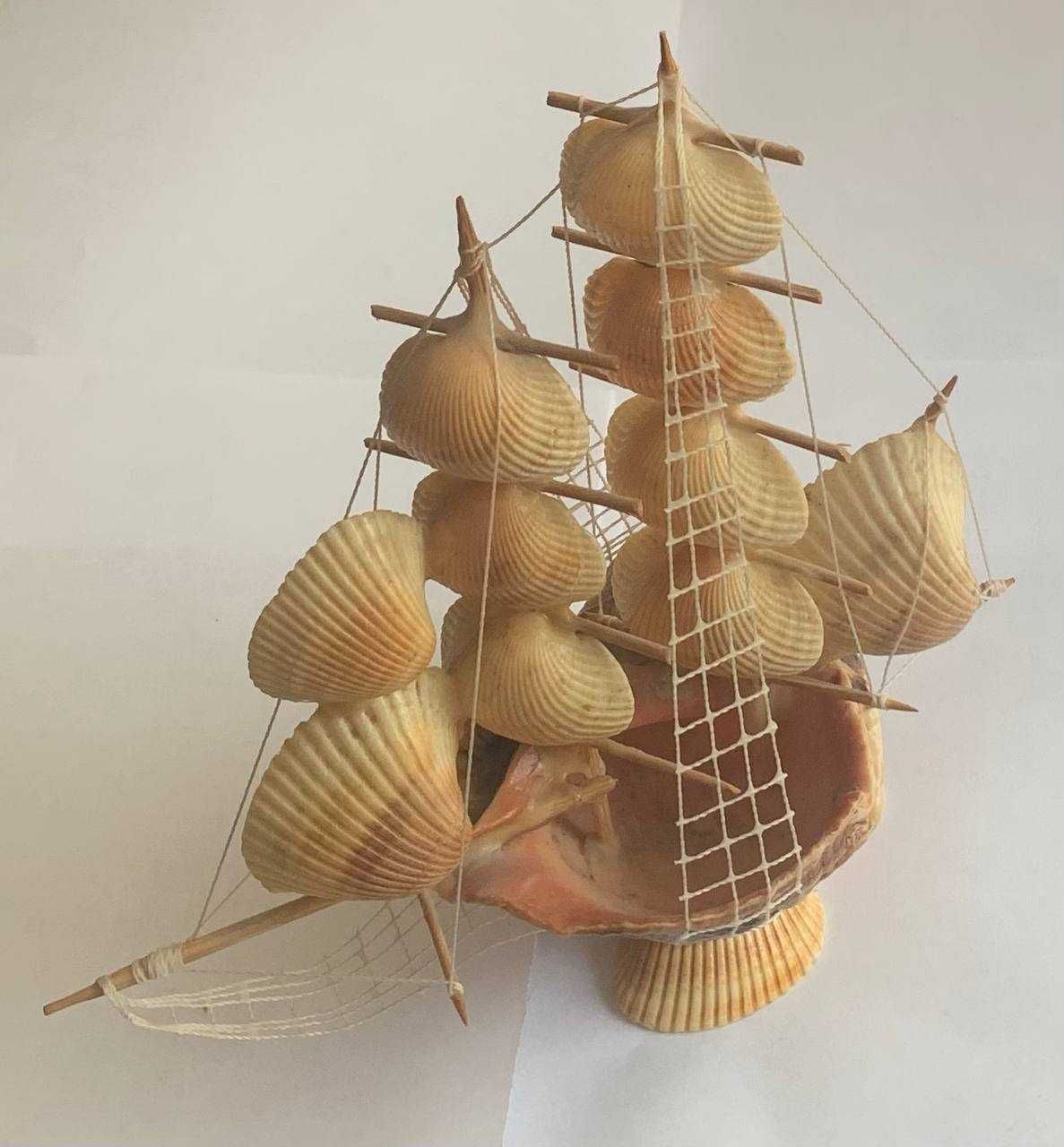 Колокольчики Франция и Англия и парусник