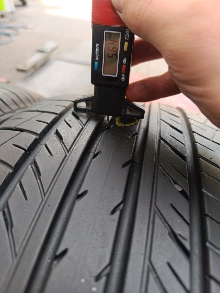 225/55R18 98H Yokohama BluEarth E70BZ opony letnie 4 SZT kurier/montaz