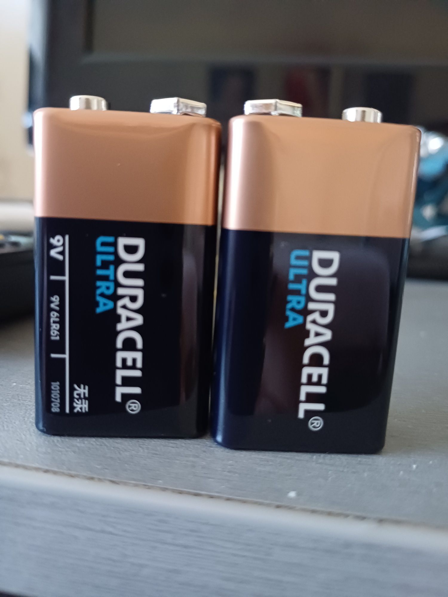 Продам Батарейка лужна (Alkaline) DURACELL ULTRA 6LR61/9V