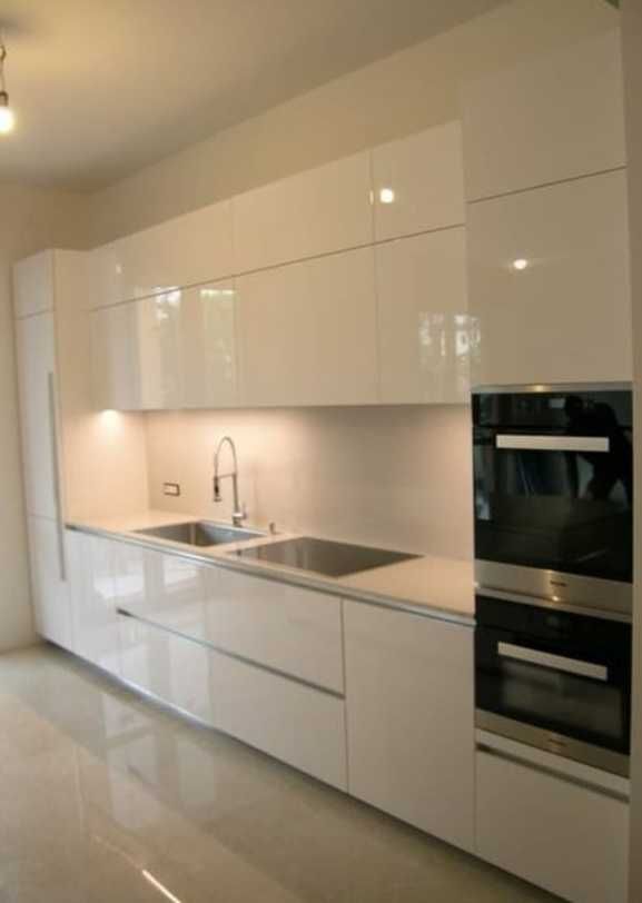 COZINHAS, ROUPEIROS e Closets Fabricados sob medida. Consulte-nos!