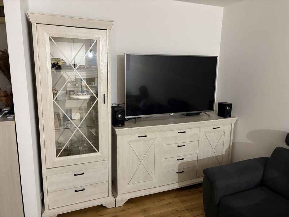 Meble do salonu 210 cm – komoda + witryna, jasne drewno, Stylowe meble