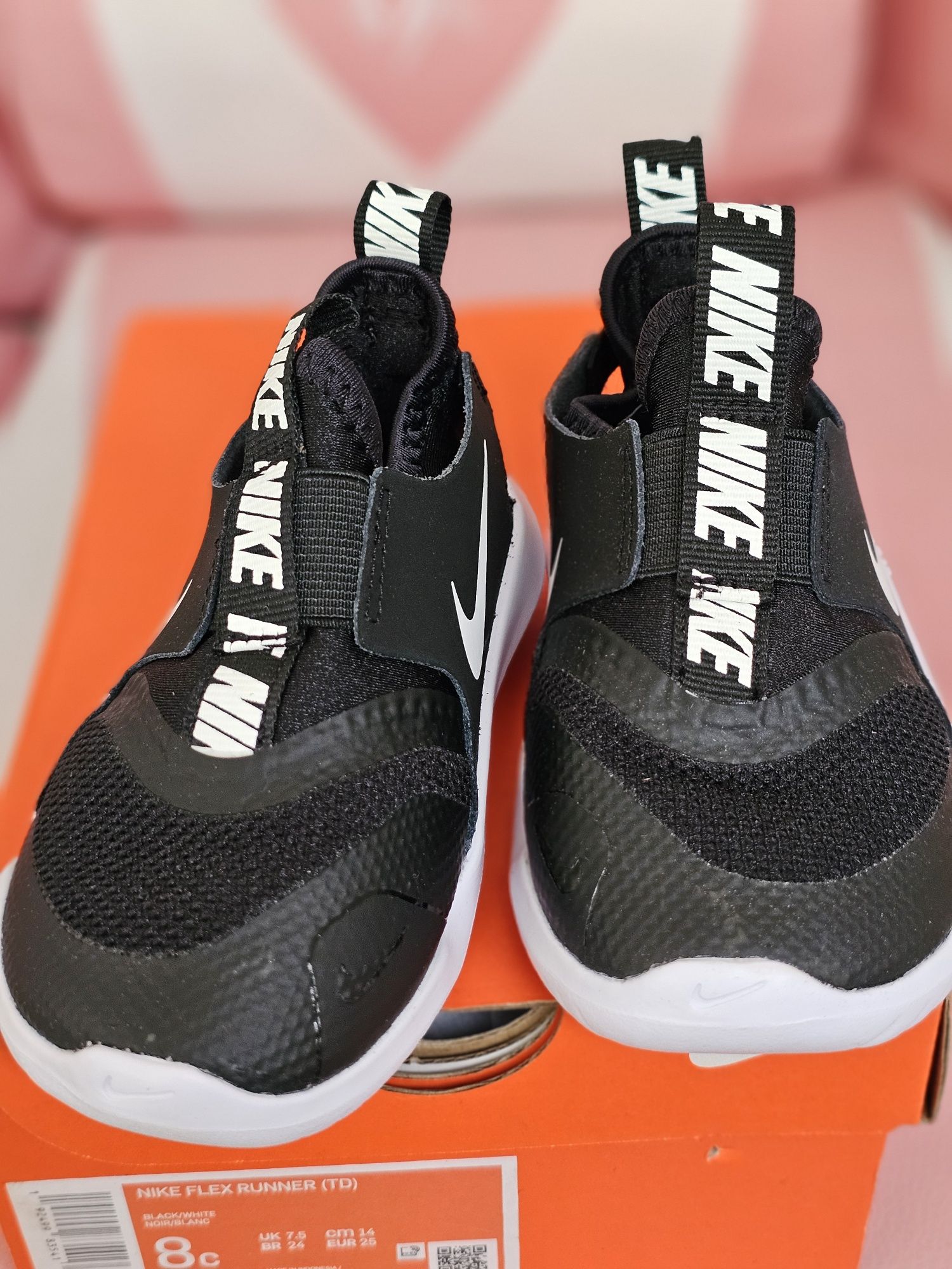 Buty nowe Nike dla dziecka eu25 wkładka 14cm