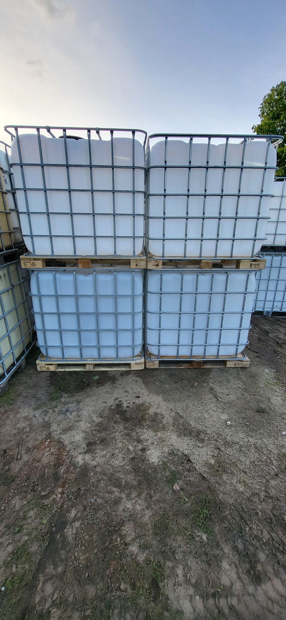 Mauzer zbiornik 1000l biale czyste Fv