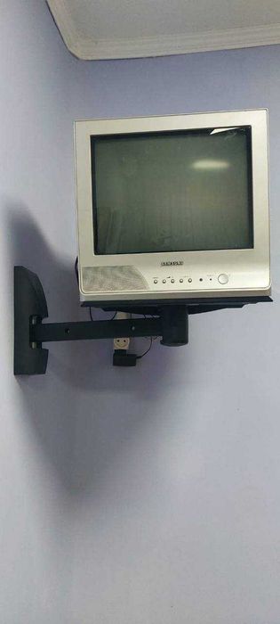 продам телевізор із кріпленням