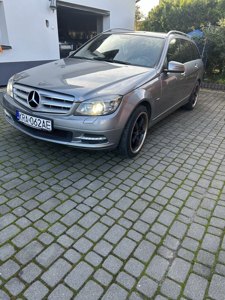Mercedes-Benz w 204 c180