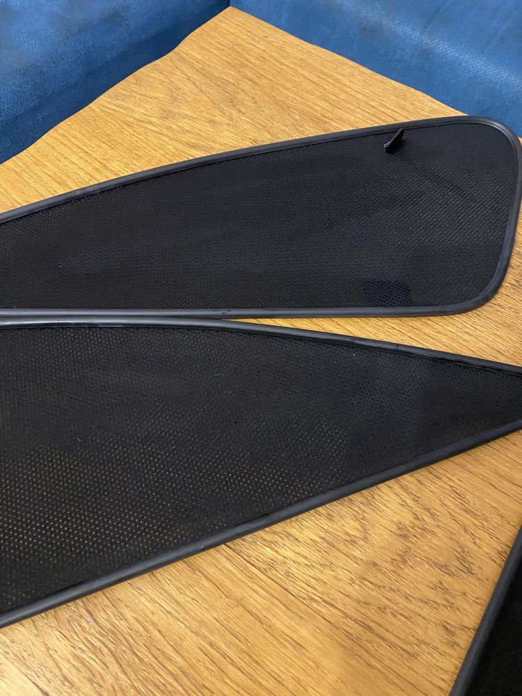 Sprzedam Osłonki przeciwsłoneczne Raystop Hyundai i30 combi zestaw 4