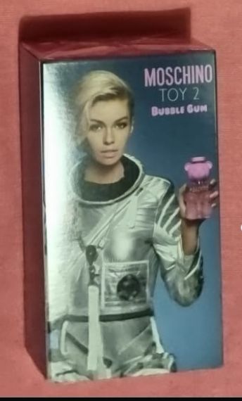 Perfume moschino toy 2
