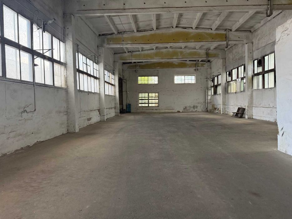 Продам склад 960 м² з кран-балкою 5 т та 90 кВт | Вороновиця