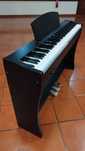 Vendo piano elétrico em excelente estado