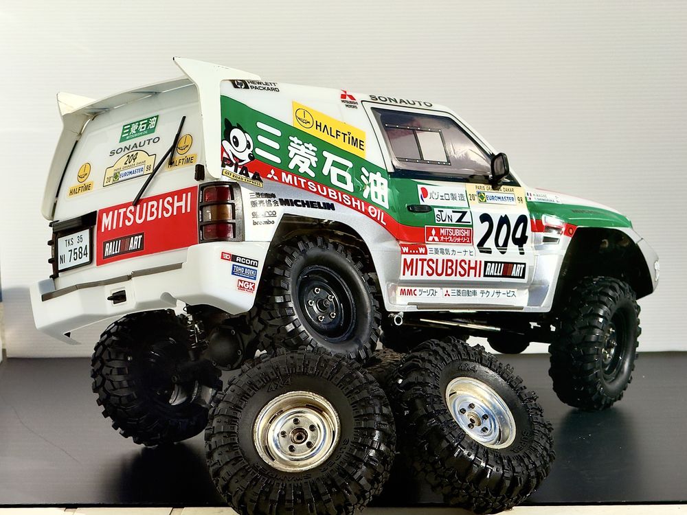 RC Crawler 1:10 - Mitsubishi Pajero Evo 1998 Paris-Dakar