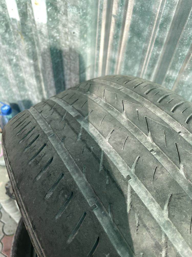 Продам резину 235/45 r17 Gislaved