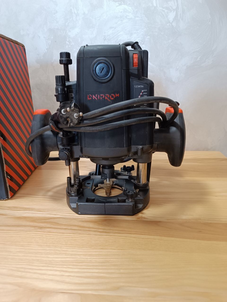 Фрезе дніпро мФрезер Dnipro-M ЕR-210LX