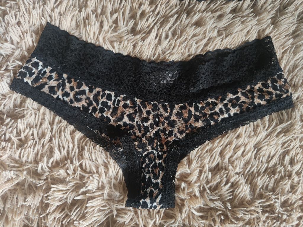 Koszulka nocna z figami Victoria's Secret panterka