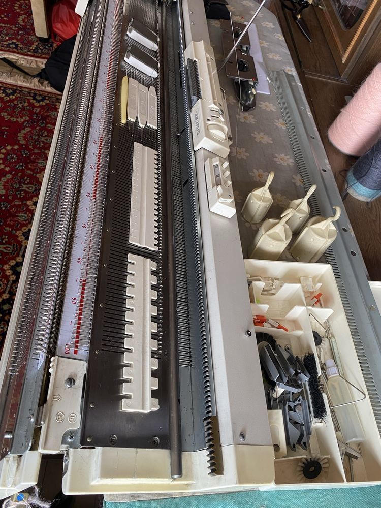 Вязальная машина Silver Reed SK-280 + SRP-60N (двуфонтурная)