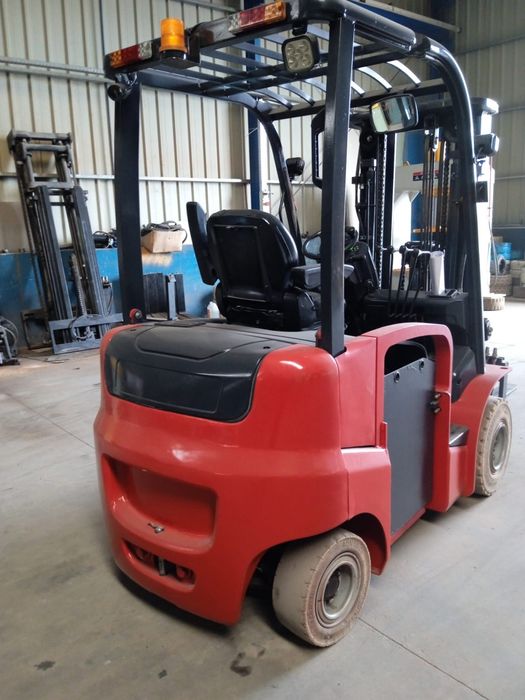 Empilhador Elétrico HC (2021)