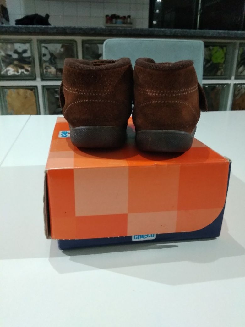 Botas chicco 22, castanho