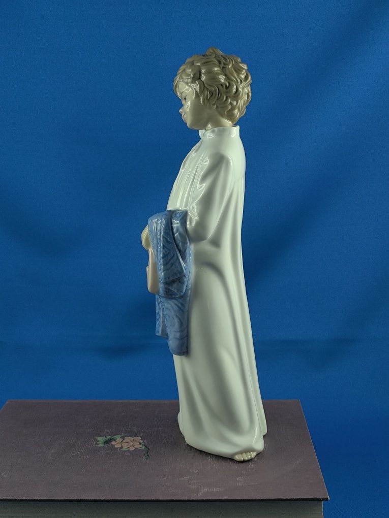 Chłopiec w koszuli nocnej Nao by Lladro Hiszpania #porcelana #ozdoba