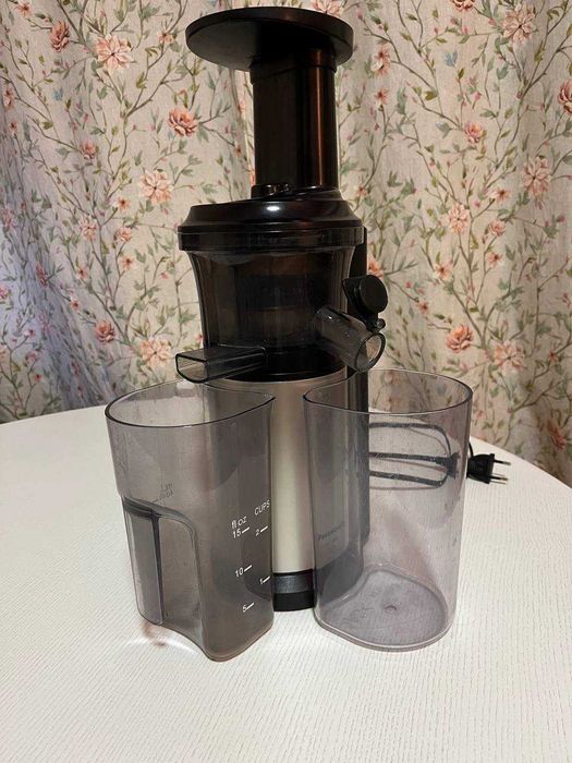 Шнековая соковыжималка Panasonic MJ-L500