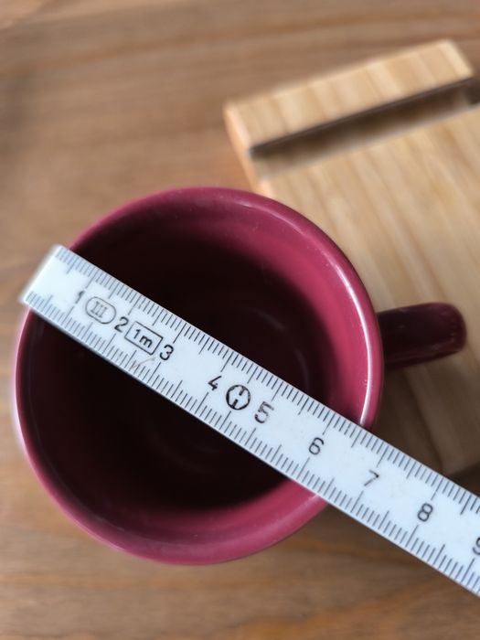 Mały kubeczek /filiżanka bez spodka ze darmo