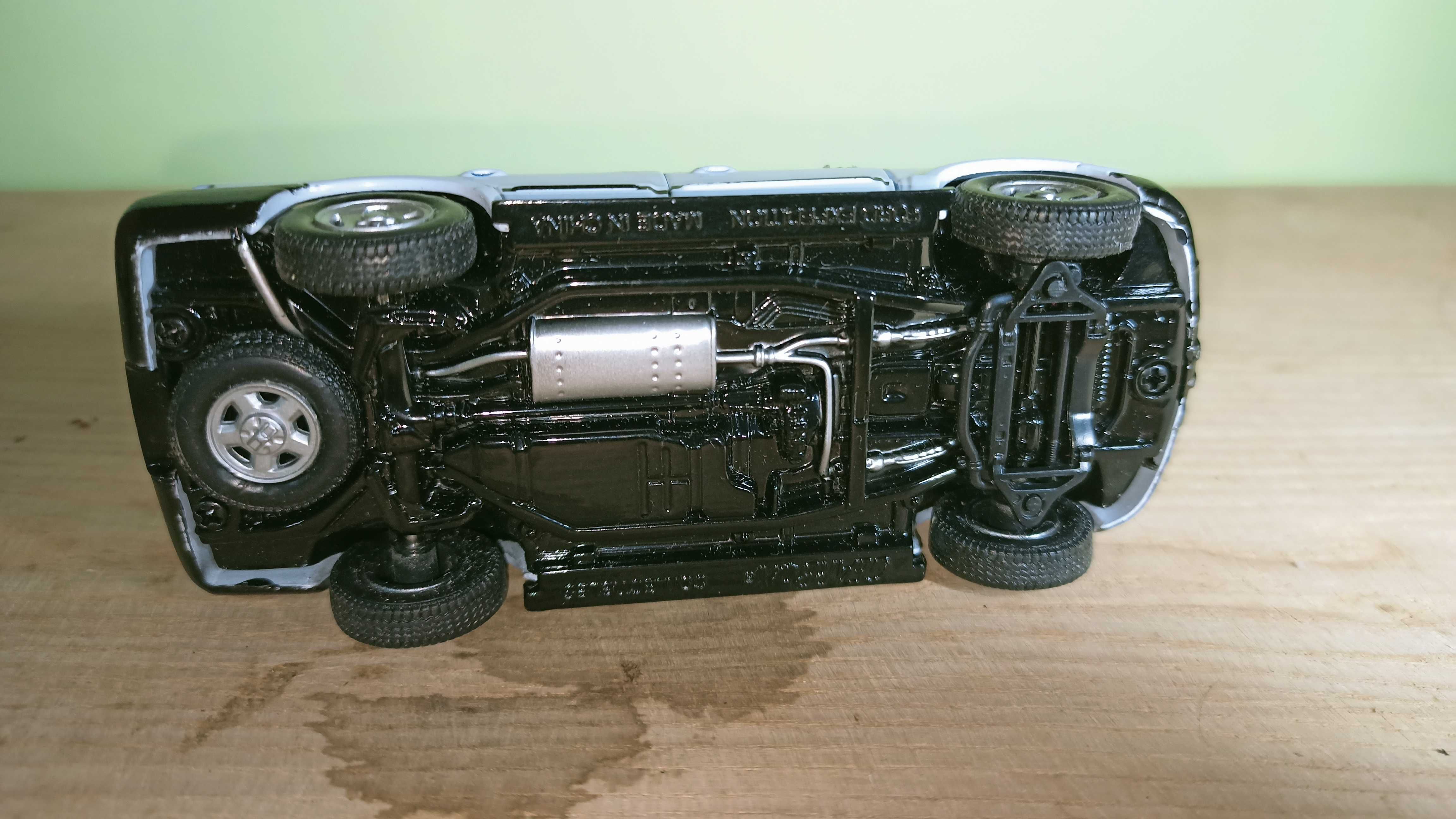 Ford Expedition  2003 (Gearbox)  1/43 машинка