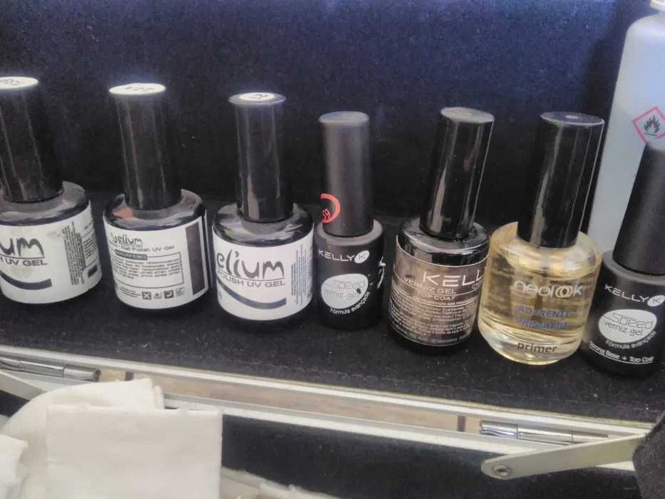 Mala manicure e pedicure + artigos de unhas