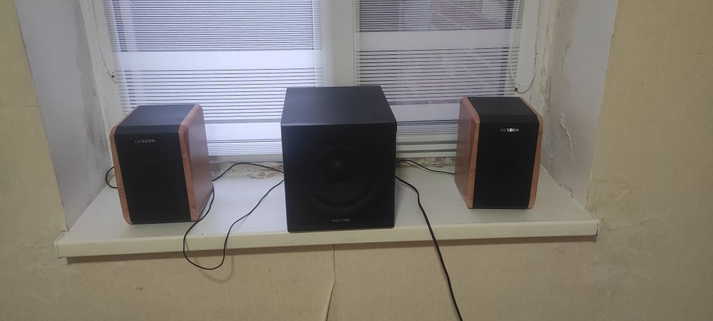 Акустичні системи 2.1 активний саб