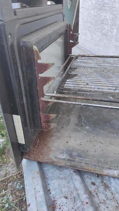 Drzwi wysówane piekarnika Bosch