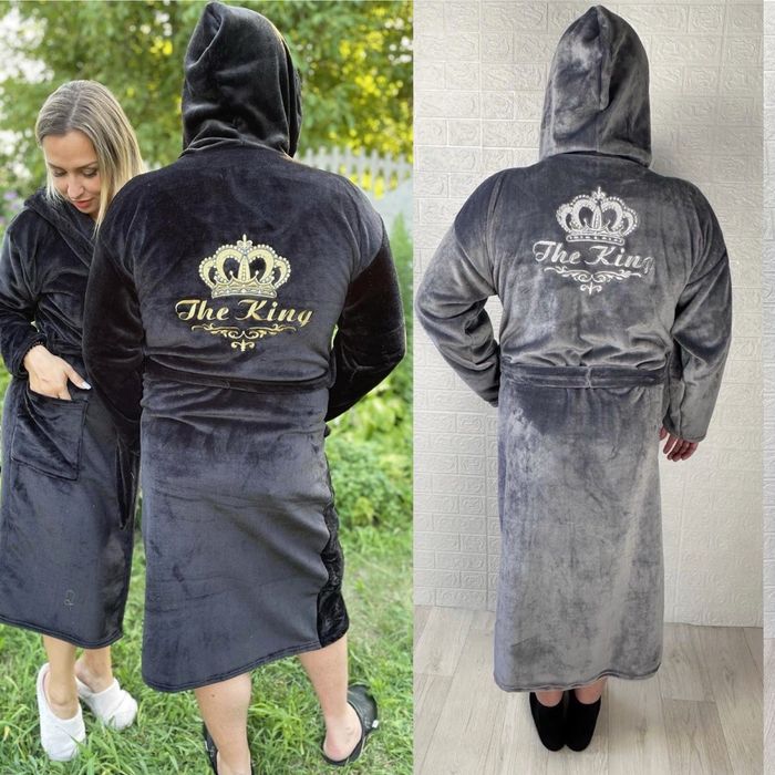 Халат чоловічий махровий з вишивкою