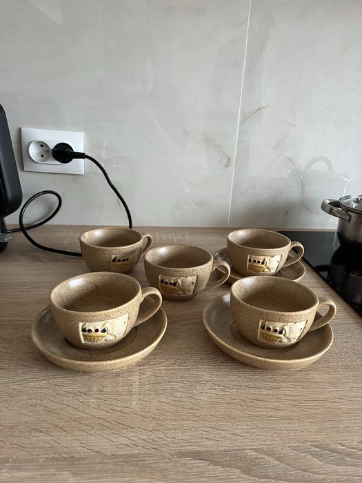 Komplet filiżanek ze spodkami