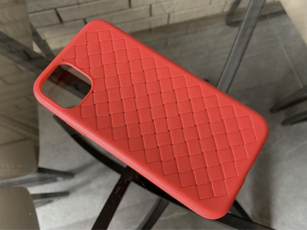 Чехол Waving Case Red для IPhone 11. (Новый, для подарка)