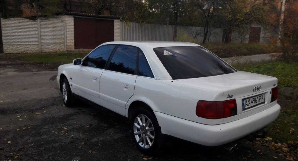 Аydi A6 C4 2.6 автомат
