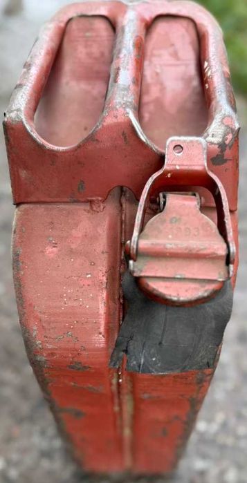 Канистры металлические 20л.