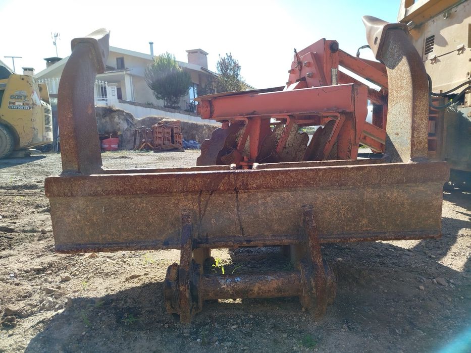 Ripper Trident e abre regos