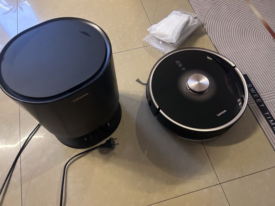 Robot sprzatajacy lenowo T1
