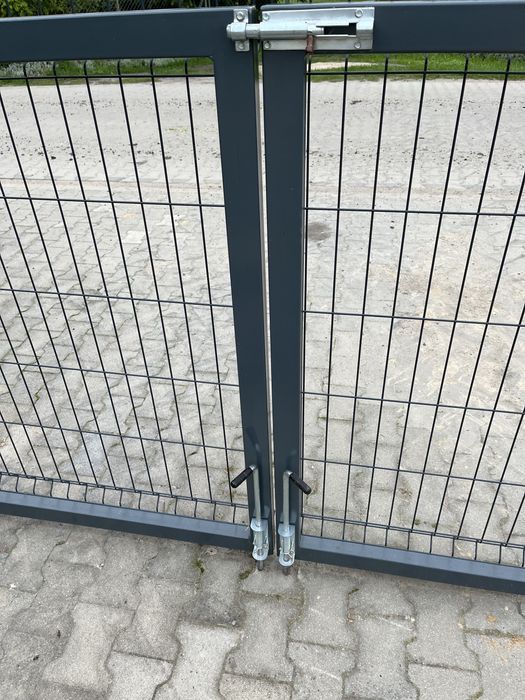 Brama wjazdowa dwuskrzydlowa 4.4 metra swiatlo